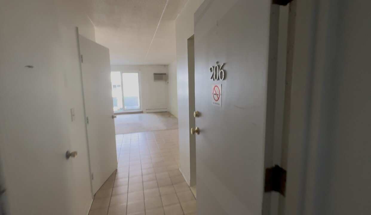 190 Mountain Ave, Unit 206 in Malden, MA - Building Photo