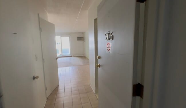 190 Mountain Ave, Unit 206