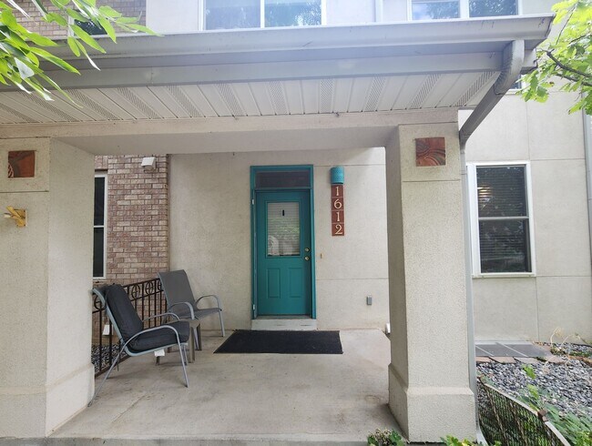 1612 W Canal Ct in Littleton, CO - Building Photo - Building Photo