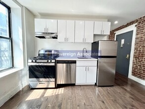 2 St Nicholas Terrace in New York, NY - Building Photo - Building Photo