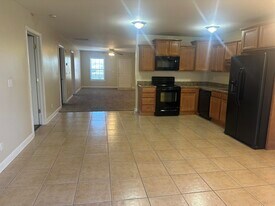 6 Hudson Hollow Road in Frankfort, KY - Building Photo