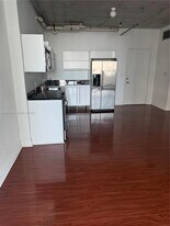 690 SW 1st Ct, Unit 2330 in Miami, FL - Building Photo