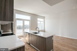 412 S 13th St in Philadelphia, PA - Building Photo - Building Photo
