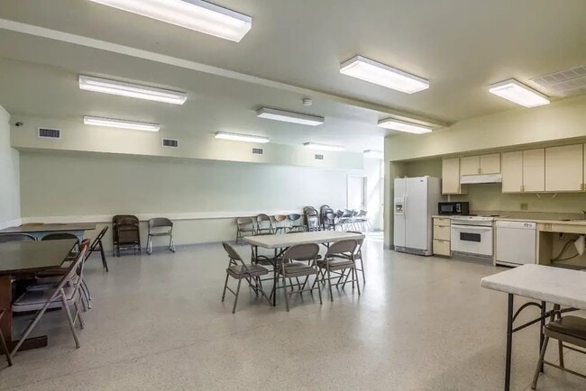 property at 311 N Elizabeth St