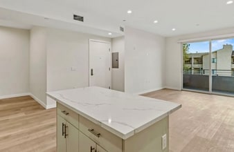 423 Oak St in Glendale, CA - Foto de edificio - Building Photo