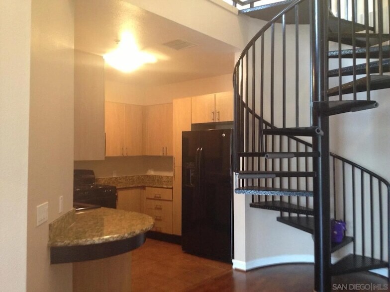 1465 C St, Unit 3603 in San Diego, CA - Building Photo