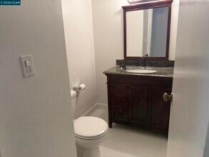 585 Mt Dell Dr in Clayton, CA - Building Photo - Building Photo