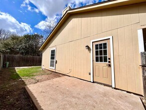 510 Greenlawn Blvd in Round Rock, TX - Building Photo - Building Photo