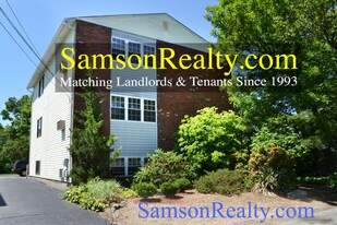 41 Woodward Ave in East Providence, RI - Building Photo