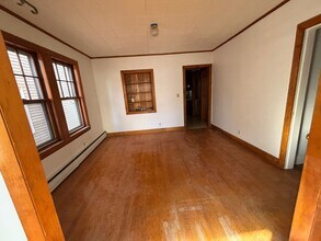 115 Bennington St, Unit 1 in Lawrence, MA - Building Photo - Building Photo