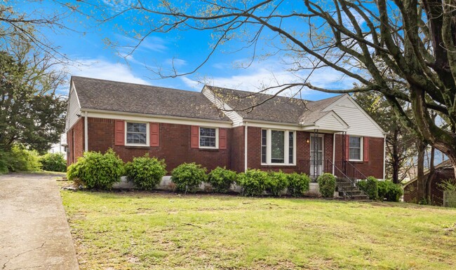 1748 Gateway Ln in Clarksville, TN - Building Photo - Building Photo