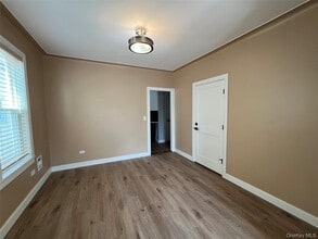 59-85 57th Dr in Queens, NY - Building Photo - Building Photo