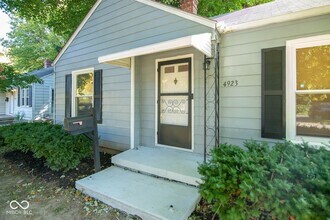 4923 Carvel Ave in Indianapolis, IN - Foto de edificio - Building Photo