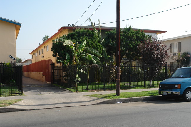 8816 Tobias Ave in Panorama City, CA - Building Photo - Building Photo