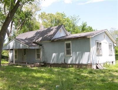 504 Mary St in Humansville, MO - Building Photo