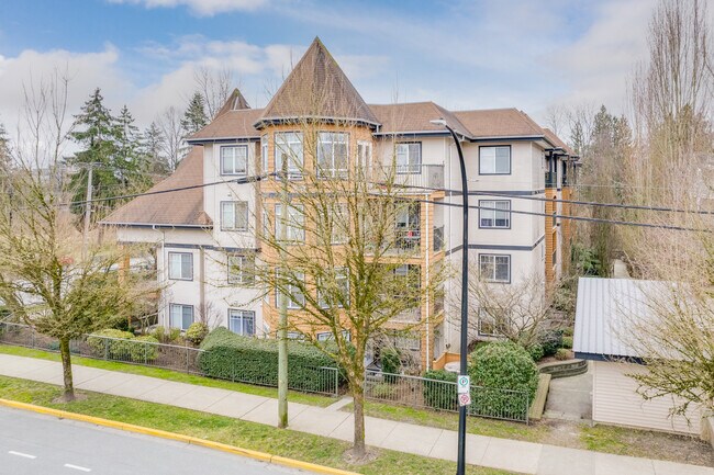 the Evergreen in Maple Ridge, BC - Building Photo - Building Photo