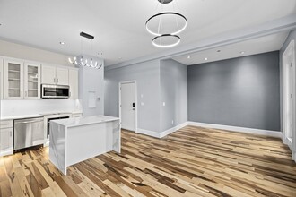 28 Upton St, Unit 3 in Boston, MA - Foto de edificio - Building Photo