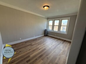 4917 W Berteau Ave in Chicago, IL - Building Photo - Building Photo