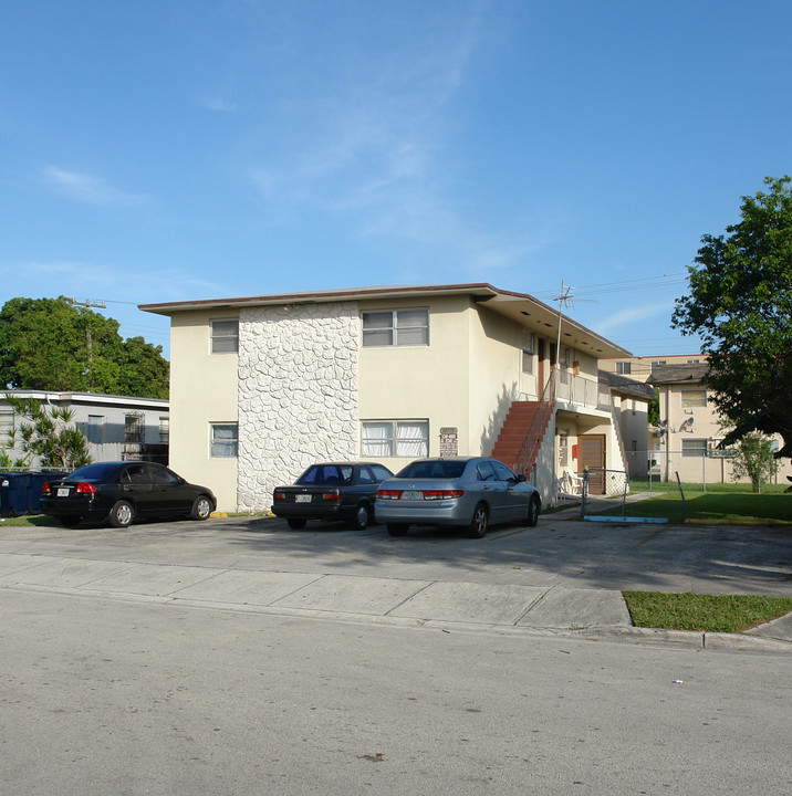 10775 Jose Pepe Merida Blvd in Miami, FL - Building Photo