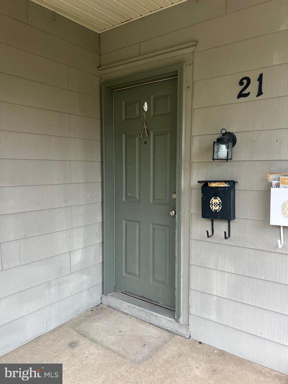 property at 21 N Summit Ave