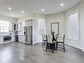 1912 Castro St in Oakland, CA - Building Photo - Interior Photo