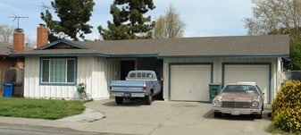 34832-834 Perry Rd in Union City, CA - Building Photo