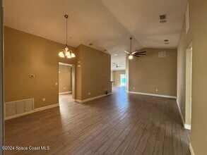 2179 Snapdragon Dr NW in Palm Bay, FL - Building Photo - Building Photo