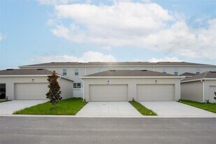 2341 WHITE BUFFALO St in Apopka, FL - Building Photo