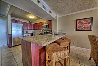 7205 Thomas Dr in Panama City Beach, FL - Building Photo - Building Photo