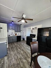 14 Union St in Manchester, CT - Building Photo - Building Photo