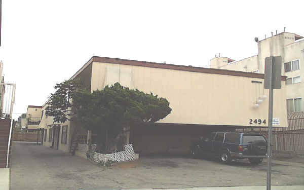 2494 Purdue Ave in Los Angeles, CA - Building Photo