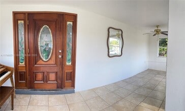 479 NE 129th St in North Miami, FL - Building Photo - Building Photo