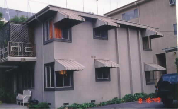 708-714 Westmount Dr in West Hollywood, CA - Building Photo