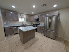 6533 E Arbor Ave in Mesa, AZ - Foto de edificio - Building Photo