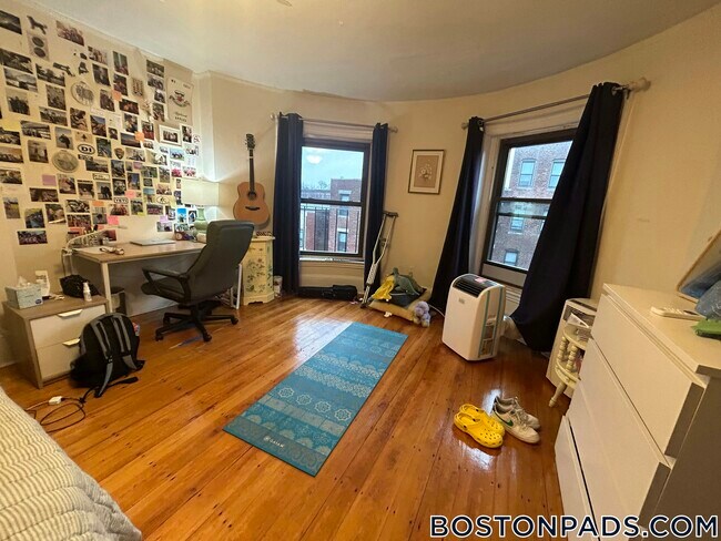 918 Beacon St in Boston, MA - Foto de edificio - Building Photo