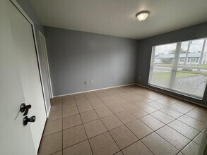 11421 NW 39th Pl in Sunrise, FL - Building Photo - Building Photo