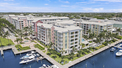 806 E Windward Way in Lantana, FL - Building Photo - Building Photo
