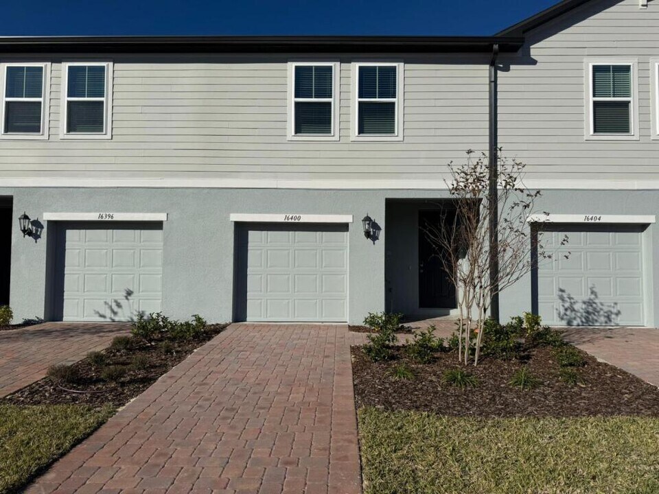 16400 Happy Eagle Dr in Clermont, FL - Building Photo