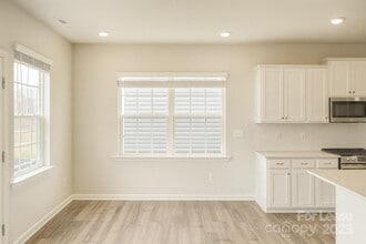 5514 Hydrangea St in Winston-Salem, NC - Building Photo - Building Photo