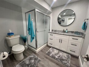 10216 Regal Dr in Largo, FL - Building Photo - Building Photo