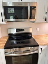 12870 NE 103 Terrace in Archer, FL - Foto de edificio - Building Photo