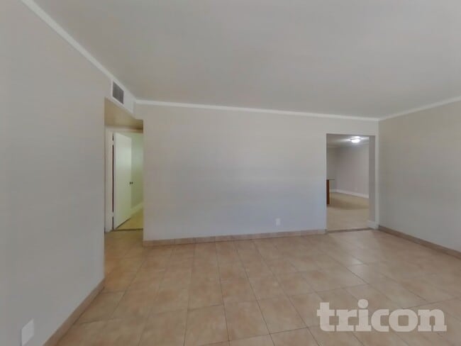 1649 W Pueblo Ave in Mesa, AZ - Foto de edificio - Building Photo