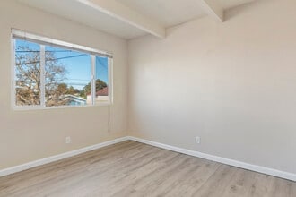 302 S 26th St, Unit 306 in Richmond, CA - Building Photo - Building Photo