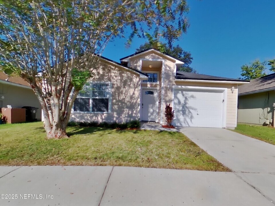 1532 Irishwood Ct in Middleburg, FL - Building Photo