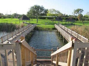 109 Lake Emerald Dr, Unit 108 in Oakland Park, FL - Building Photo - Building Photo