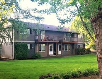 Pheasant Court Apartments in Milwaukie, OR - Building Photo - Building Photo