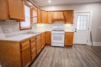 532 Dover Pl in Toledo, OH - Building Photo - Building Photo