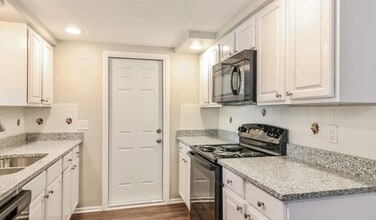 5321 Sparrow Dr in Holiday, FL - Foto de edificio - Building Photo