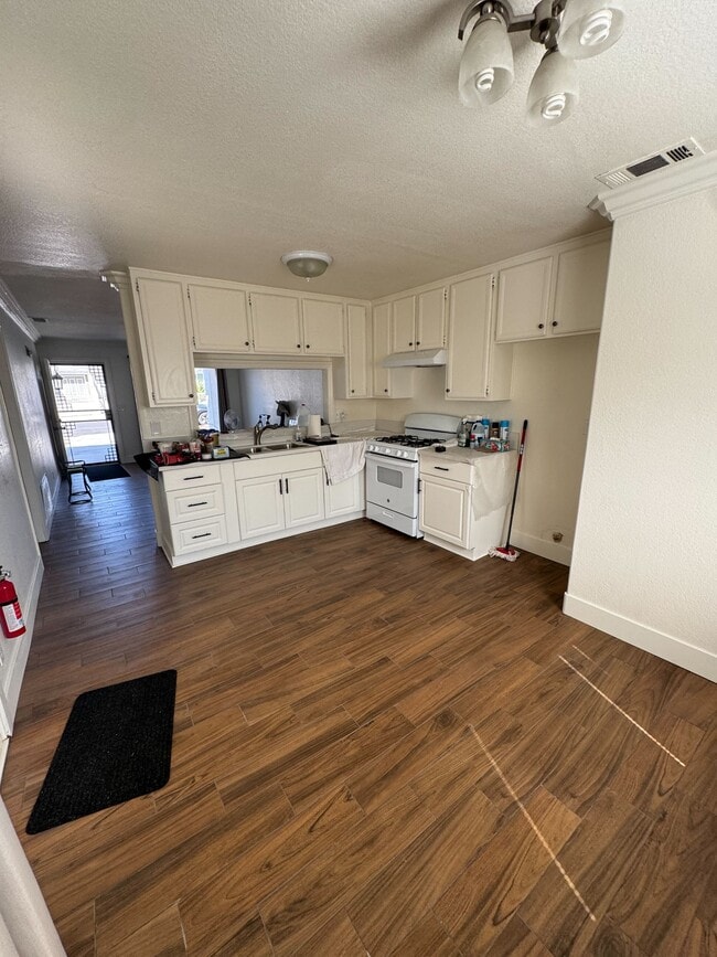 property at 1687 Sycamore St