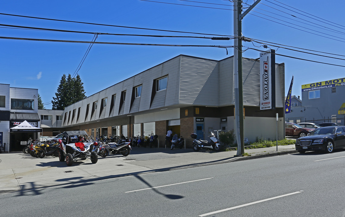 13481 King George Blvd in Surrey, BC - Building Photo